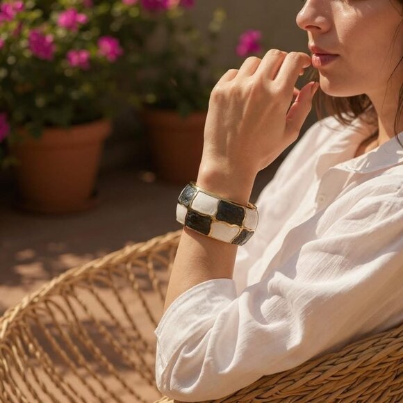 Black and White enamel bracelet - Picture 1 of 1